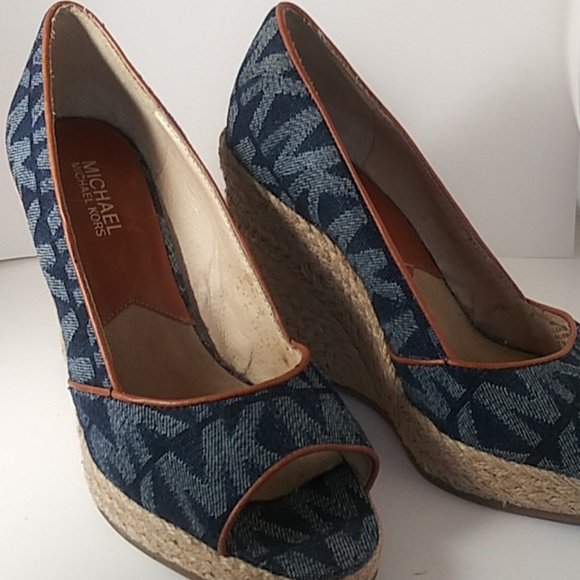 Michael Kors Denim signature Wedge Sandal - Picture 1 of 4